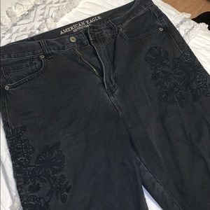 American Eagle embroidered mom jeans